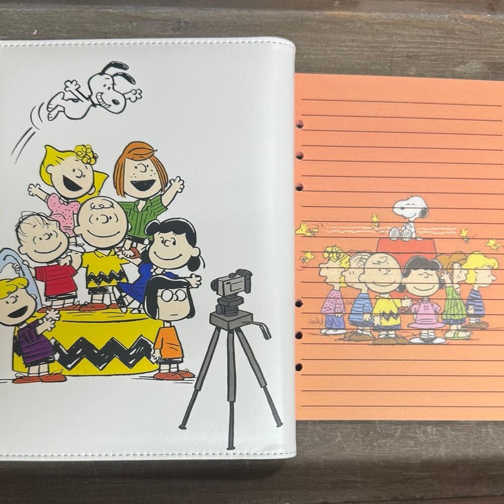 Peanuts Snoopy A5 Binder w/ matching paper